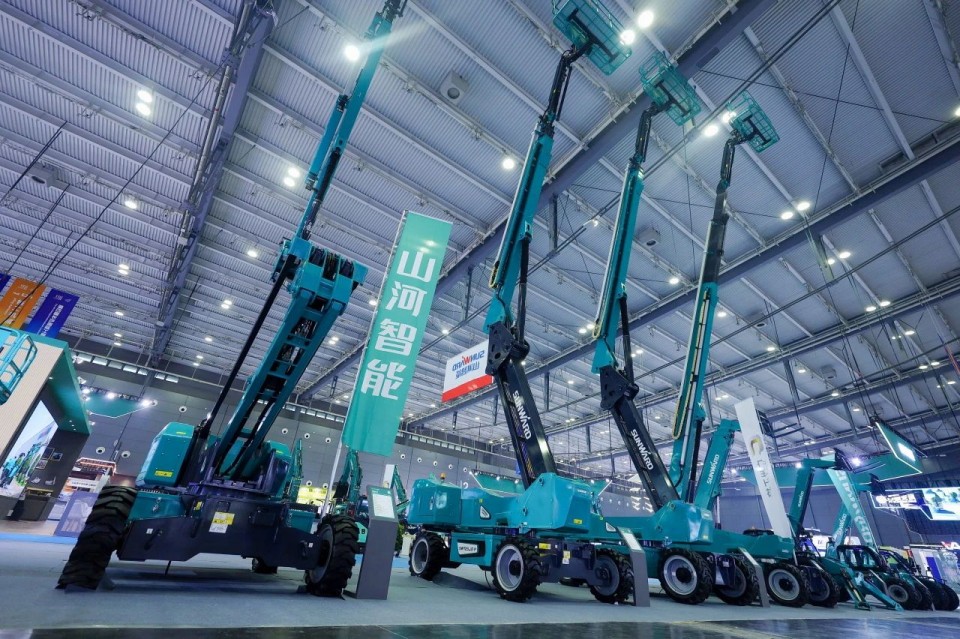 2025 CICEE | 3499拉斯维加斯线路智能实力闪灼2025长沙国际工程机械展