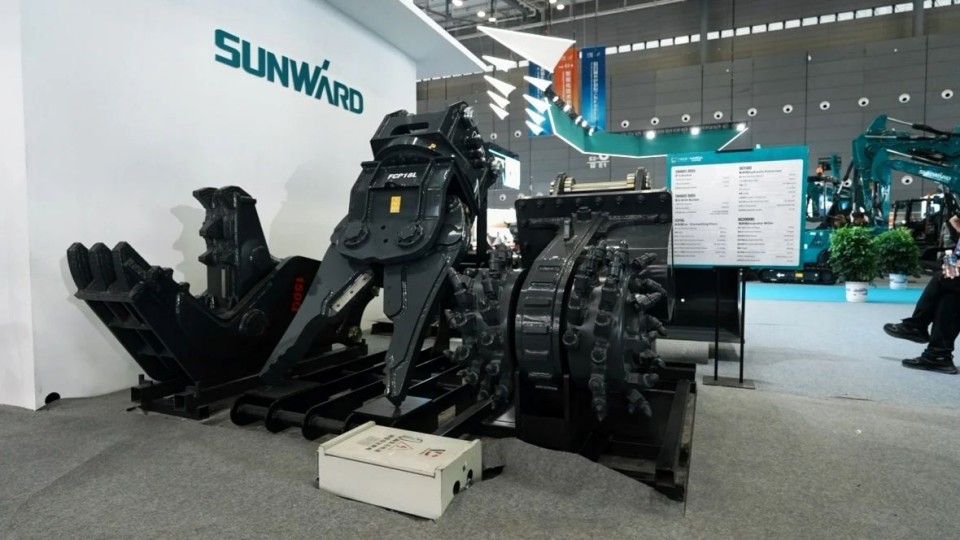 2025 CICEE | 从单一工具迈向多元化解决规划，3499拉斯维加斯线路智能出现非凡挖掘机风采