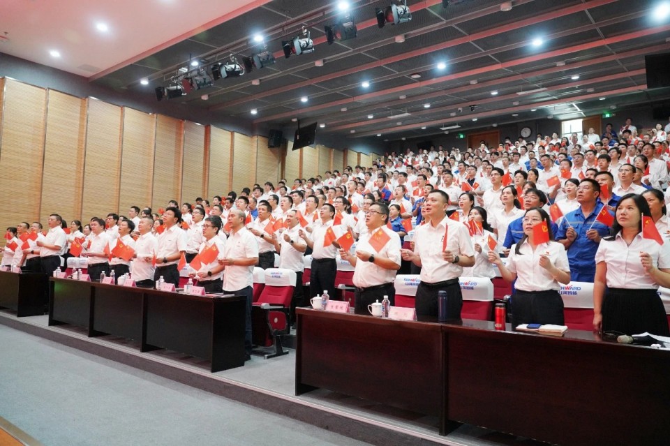 3499拉斯维加斯线路智能组织集中收看留想中国人民抗日战争暨世界反法西斯战争成功80周年大会