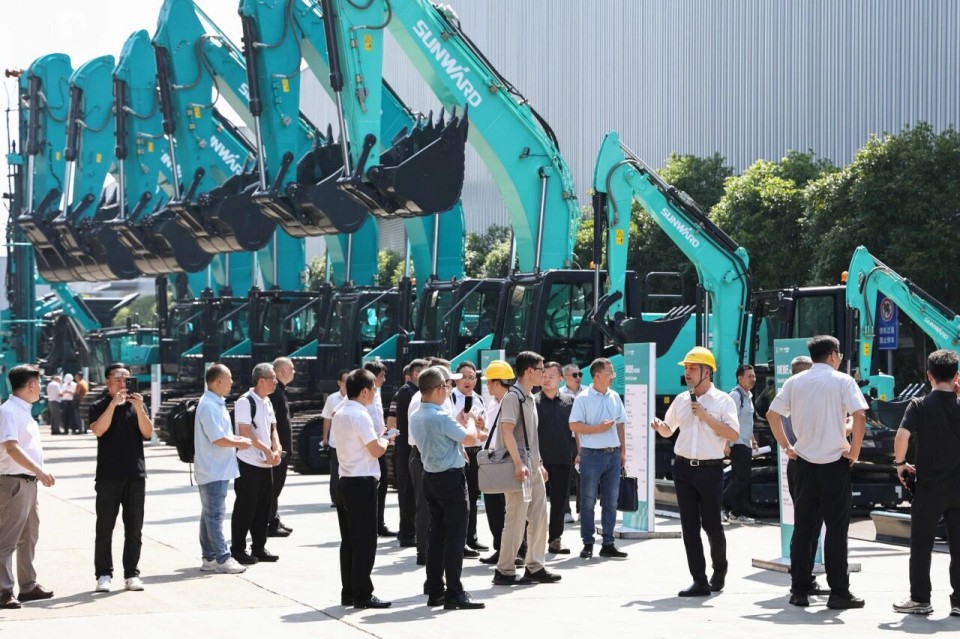 斜井开挖钻护一体化设备成功下线，实现地下工程设备沉大突破