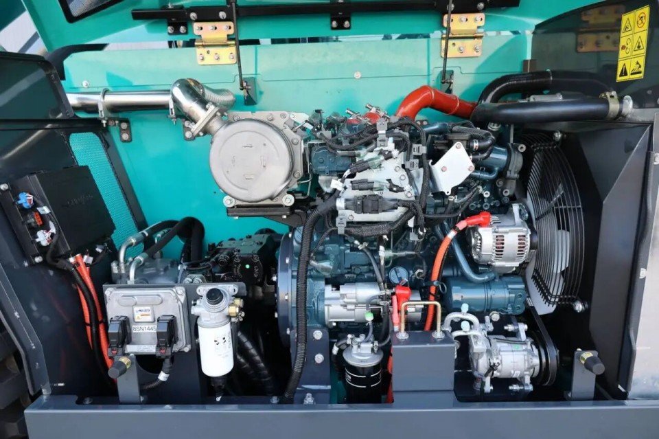 高端机型“双箭齐发”！3499拉斯维加斯线路智能两款伸缩臂叉装车成功下线