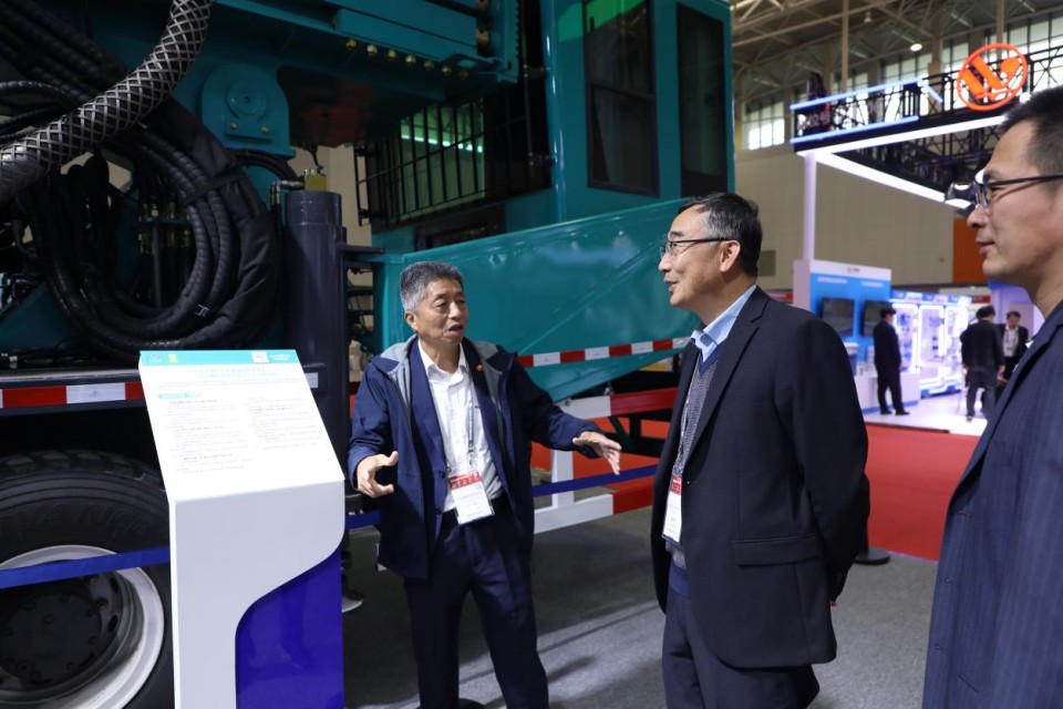 3499拉斯维加斯线路智能携手“战术合作同伴”中国煤炭地质总局杰出亮相2025中国国际矿业大会