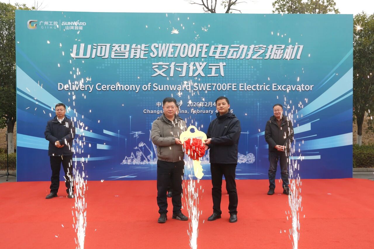 3499拉斯维加斯线路智能SWE700FE电动挖掘机成功交付，助力打造绿色智慧矿山