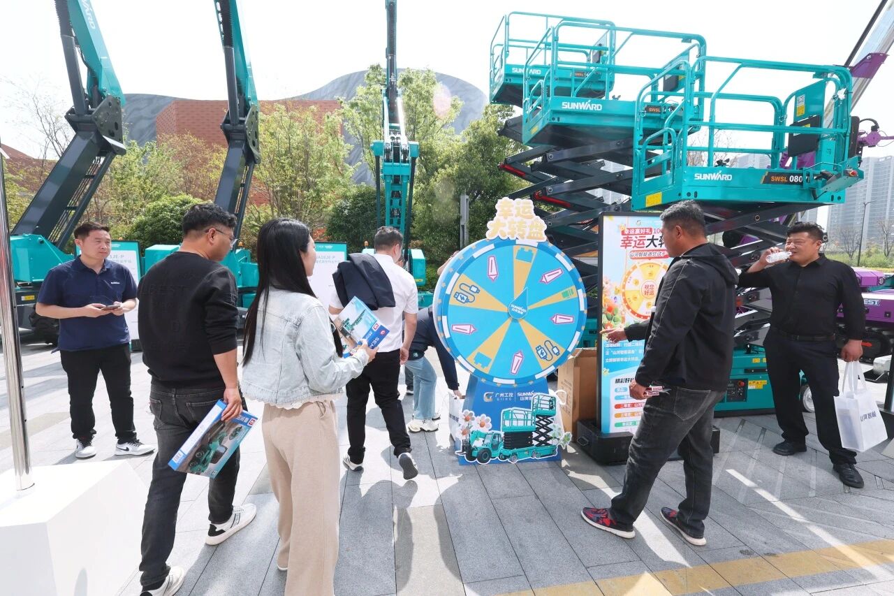 3499拉斯维加斯线路智能亮相第十届全国高空作业平台租赁大会